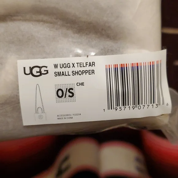 TELFAR X UGG - Picture 6 of 6